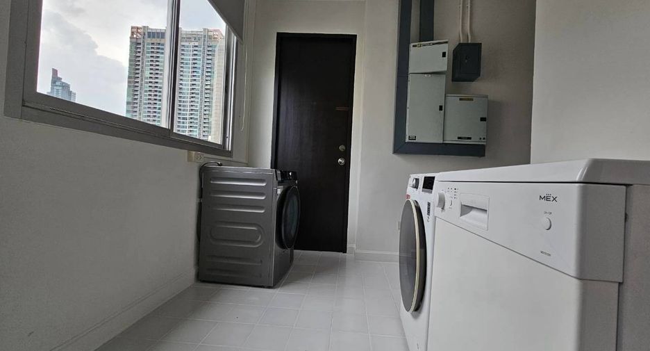 ให้เช่า 4 ห้องนอน คอนโด ใน สาทร, กรุงเทพฯ
