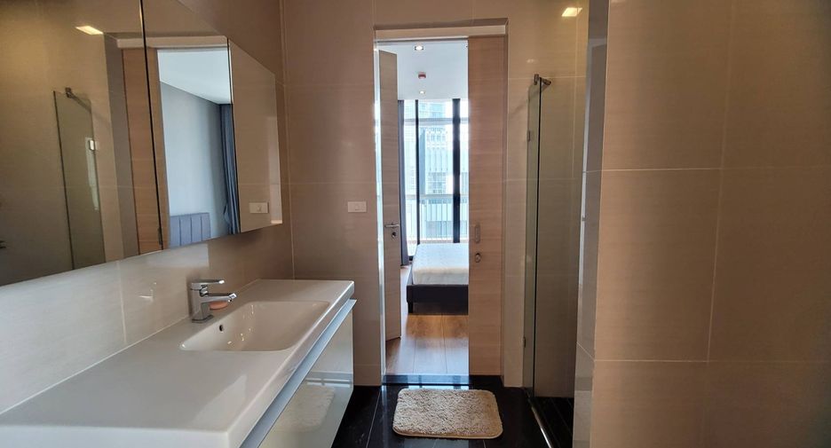 For rent 2 bedrooms condo in Khlong Toei, Bangkok
