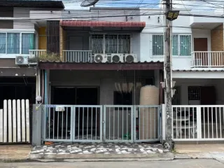 Reihenhaus zum Kauf mit 3 Zimmer in Bang Lamung, Chonburi