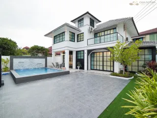 Villa en venta de 4 habitaciones en Bang Lamung, Chonburi