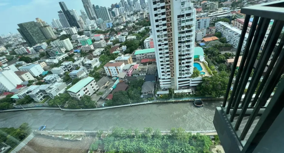 À louer 1 chambre condo à Watthana, Bangkok