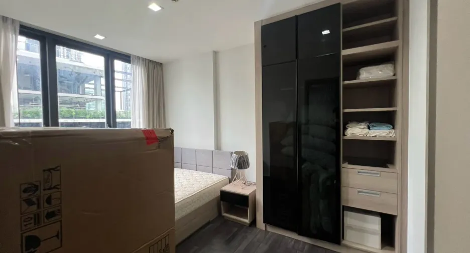 Wohnung zur Miete mit 1 Zimmer in Huai Khwang, Bangkok