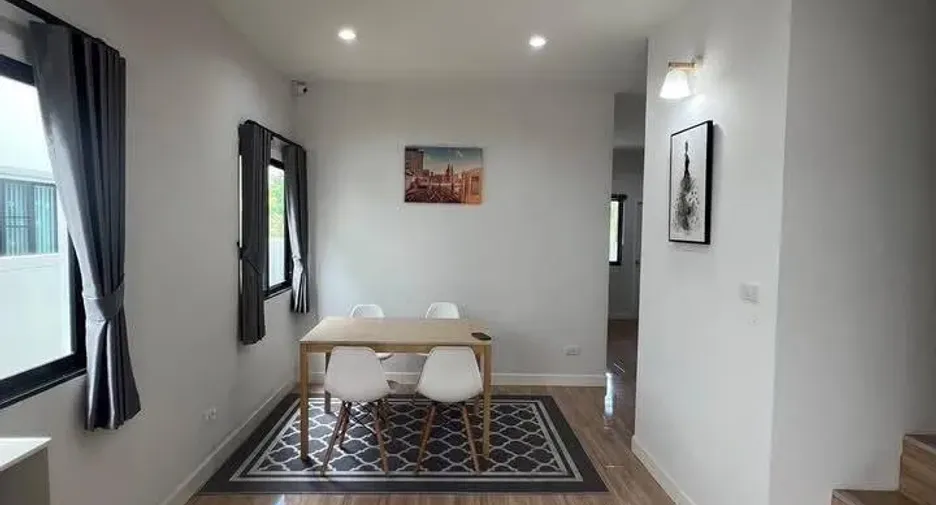 Casa en alquiler de 4 habitaciones en Hang Dong, Chiang Mai