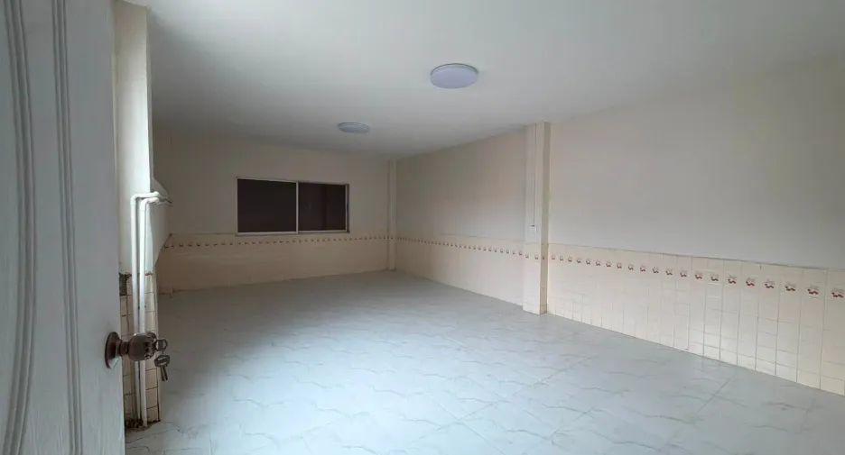 For rent 4 ベッドルーム house in Sai Mai, Bangkok