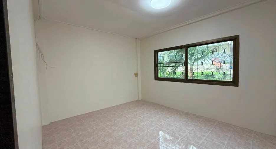 For rent 4 ベッドルーム house in Sai Mai, Bangkok