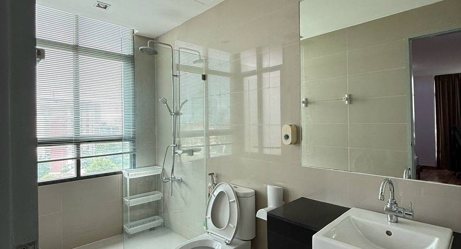 Condo en alquiler de 2 habitaciones en Bang Na, Bangkok