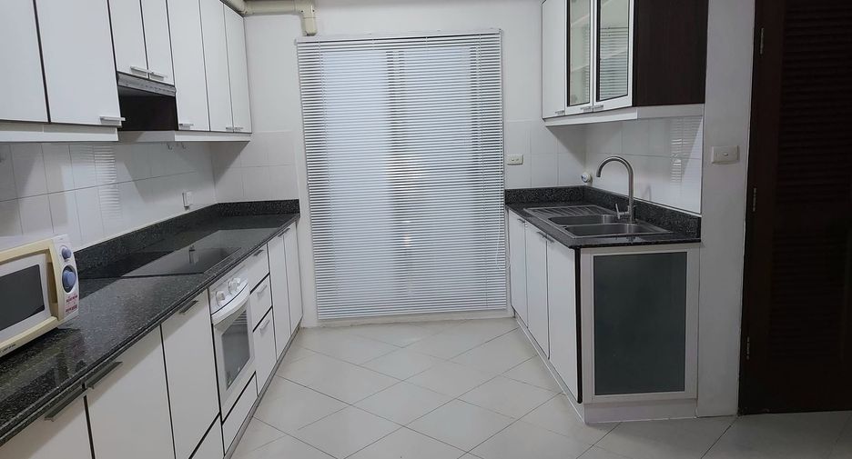 Apartment zur Miete mit 3 Zimmer in Watthana, Bangkok