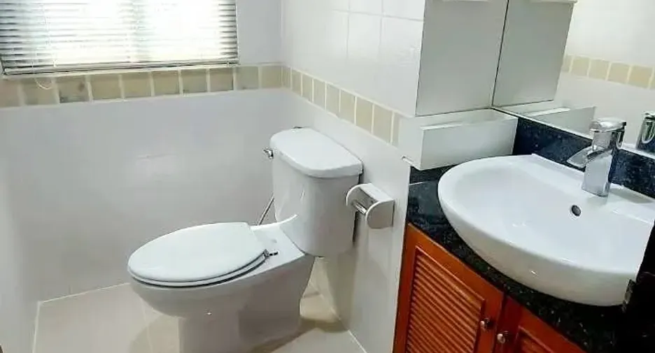 For rent 2 bedrooms apartment in Watthana, Bangkok