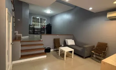 Haus zur Miete mit 3 Zimmer in Bang Kapi, Bangkok
