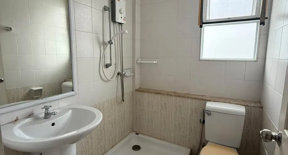 Haus zur Miete mit 3 Zimmer in Bang Kapi, Bangkok