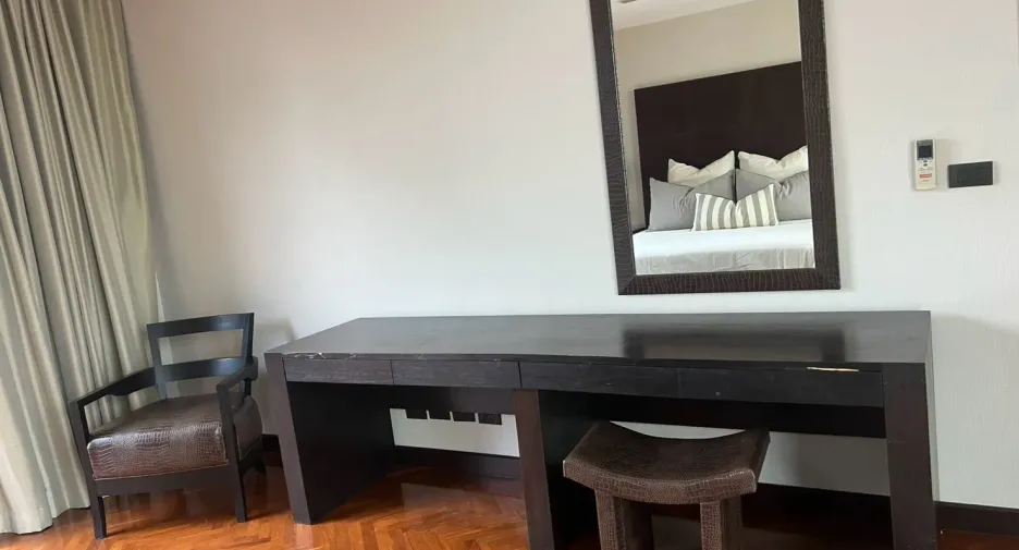 For rent 2 bedrooms apartment in Watthana, Bangkok