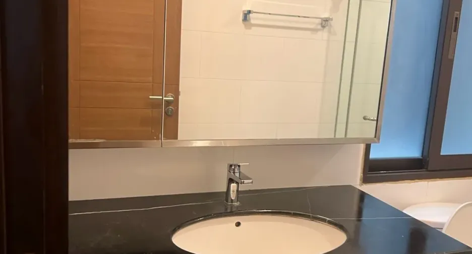 For rent 2 bedrooms apartment in Watthana, Bangkok