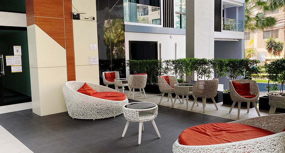 For sale 1 bed condo in Bang Lamung, Chonburi