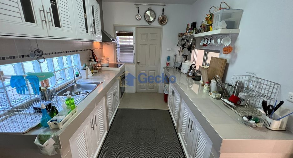 Haus zum Kauf mit 3 Zimmer in Bang Lamung, Chonburi