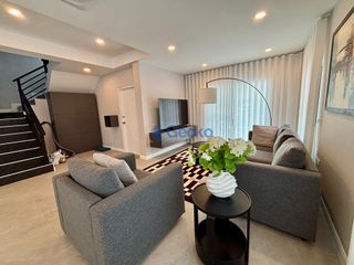 Haus zur Miete mit 3 Zimmer in Bang Lamung, Chonburi