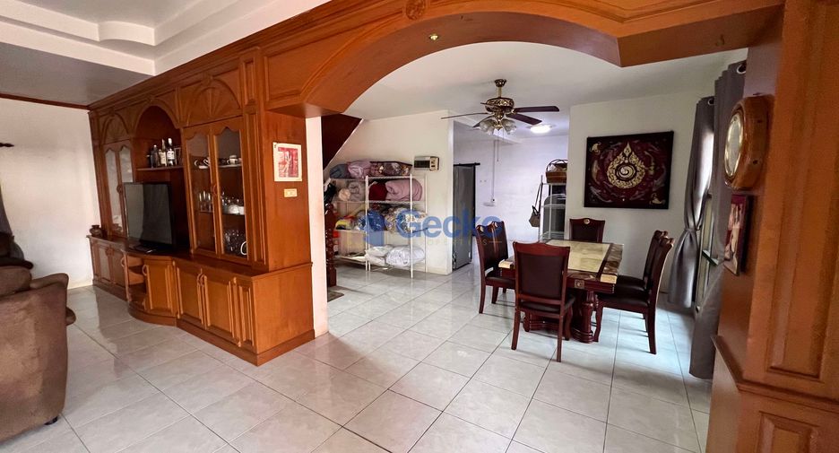 Casa en venta de 4 habitaciones en Bang Lamung, Chonburi