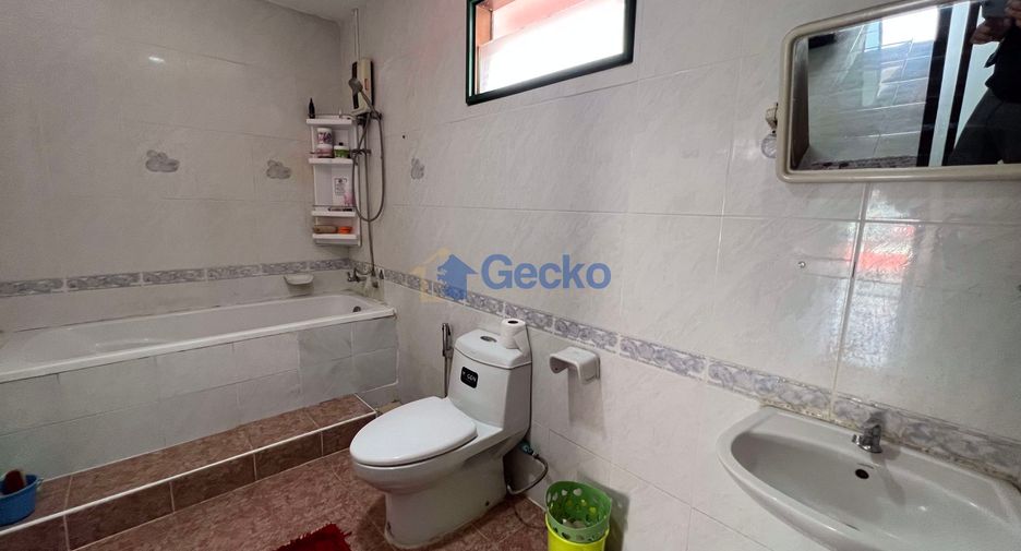 Casa en venta de 4 habitaciones en Bang Lamung, Chonburi