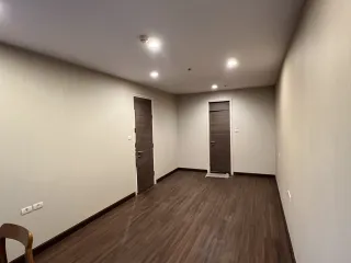 À vendre 2 chambres condo à Yan Nawa, Bangkok