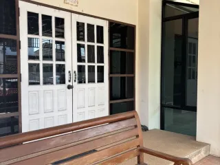 Casa adosada en venta de 3 habitaciones en Mueang Rayong, Rayong
