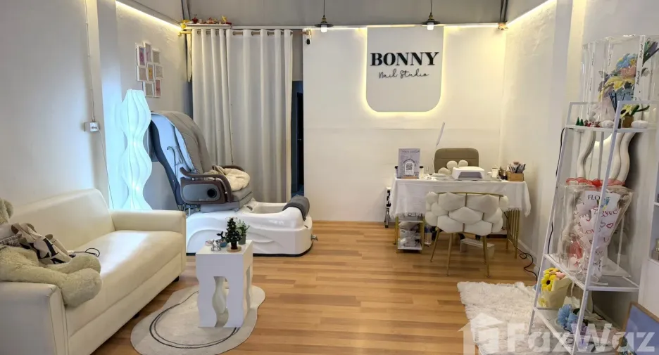 For sale 1 bed retail Space in Khlong Luang, Pathum Thani
