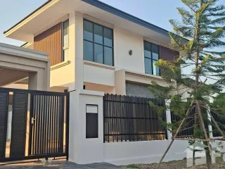 For sale 5 bedrooms house in Ban Chang, Rayong