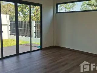For sale 5 bedrooms house in Ban Chang, Rayong