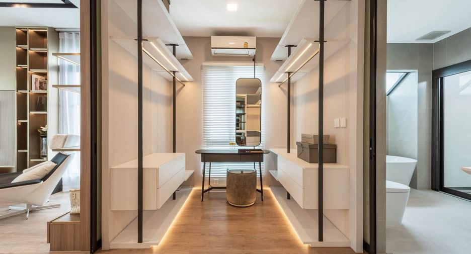 Casa en alquiler de 4 habitaciones en Bang Phli, Samut Prakan