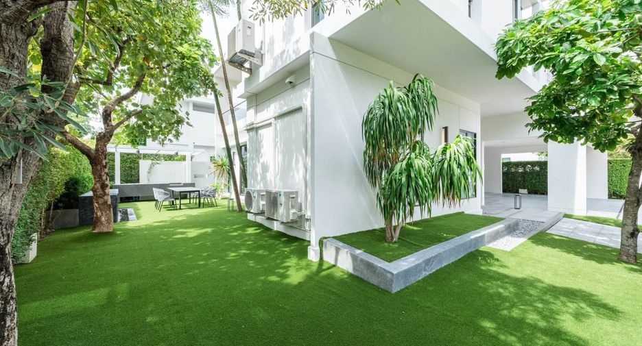 Casa en alquiler de 4 habitaciones en Bang Phli, Samut Prakan