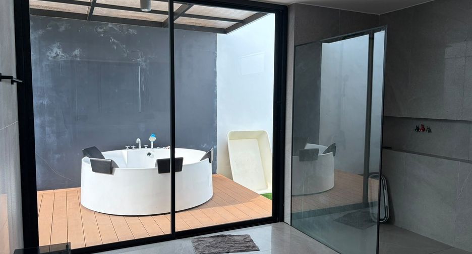 For rent 2 bedrooms house in Mueang Phuket, Phuket