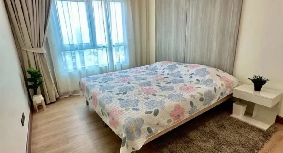 Аренда 2 спальни кондо в Хуаи Кхщанг, Бангкок