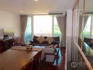 For rent そして for sale 2 ベッドルーム condo in Watthana, Bangkok