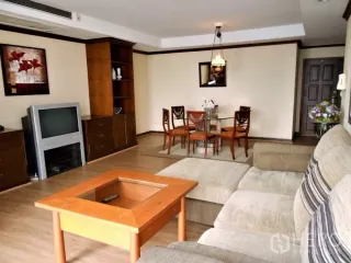For rent そして for sale 3 ベッドルーム condo in Watthana, Bangkok