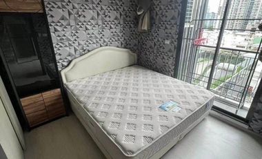 Condo en alquiler de 1 habitaciones en Huai Khwang, Bangkok