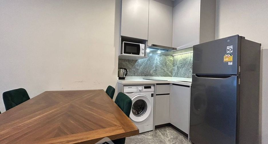 For rent 2 bedrooms condo in Bang Na, Bangkok