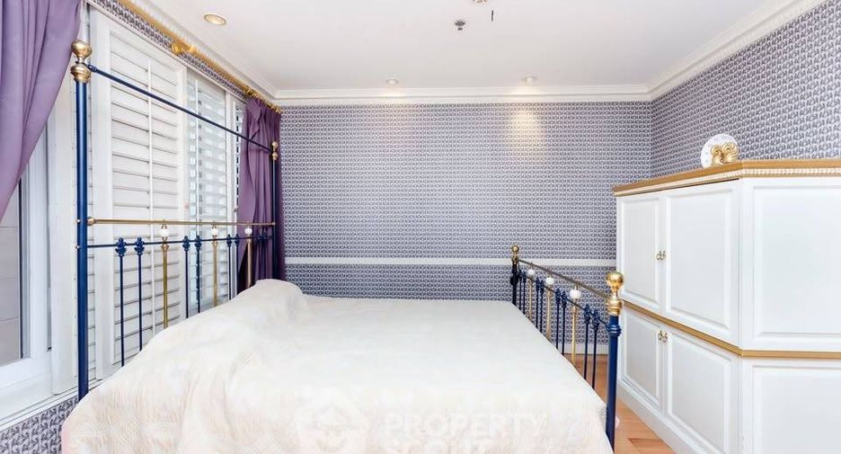 For sale 3 bedrooms condo in Pathum Wan, Bangkok