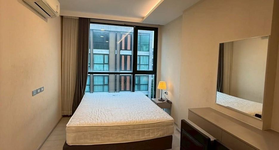 For sale 2 bedrooms condo in Khlong Toei, Bangkok