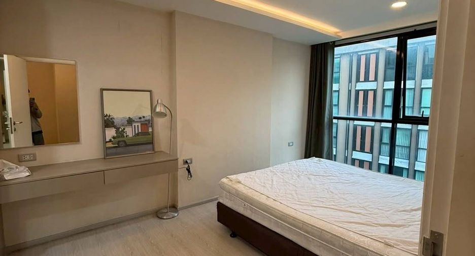 For sale 2 bedrooms condo in Khlong Toei, Bangkok