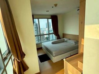 À louer 2 chambres condo à Huai Khwang, Bangkok