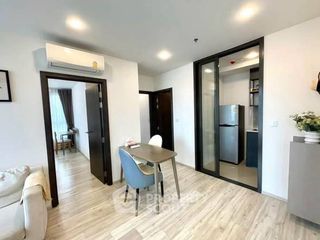 For rent 2 bedrooms condo in Huai Khwang, Bangkok