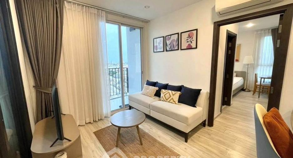 For rent 2 bedrooms condo in Huai Khwang, Bangkok