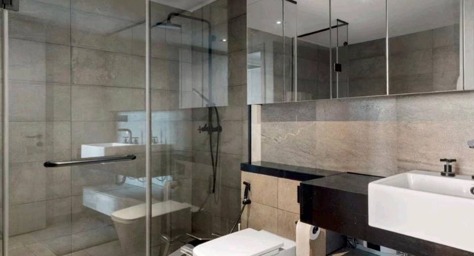 For rent 3 bedrooms condo in Watthana, Bangkok