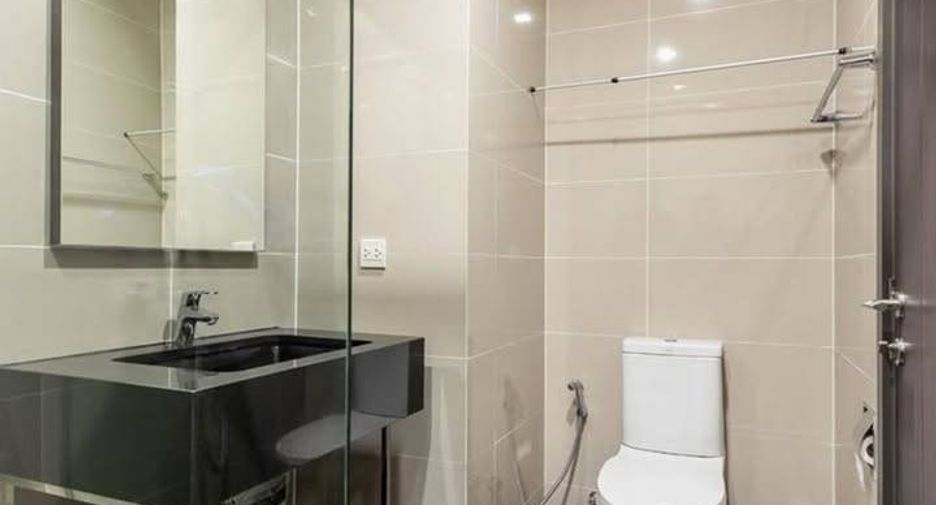 For sale 1 bed condo in Khlong Toei, Bangkok