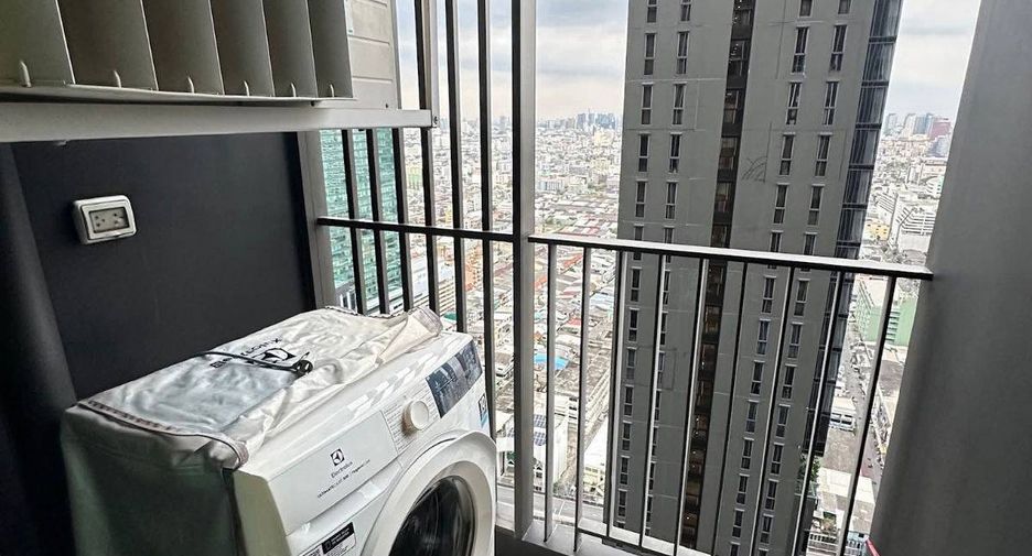 À louer 1 chambre condo à Huai Khwang, Bangkok
