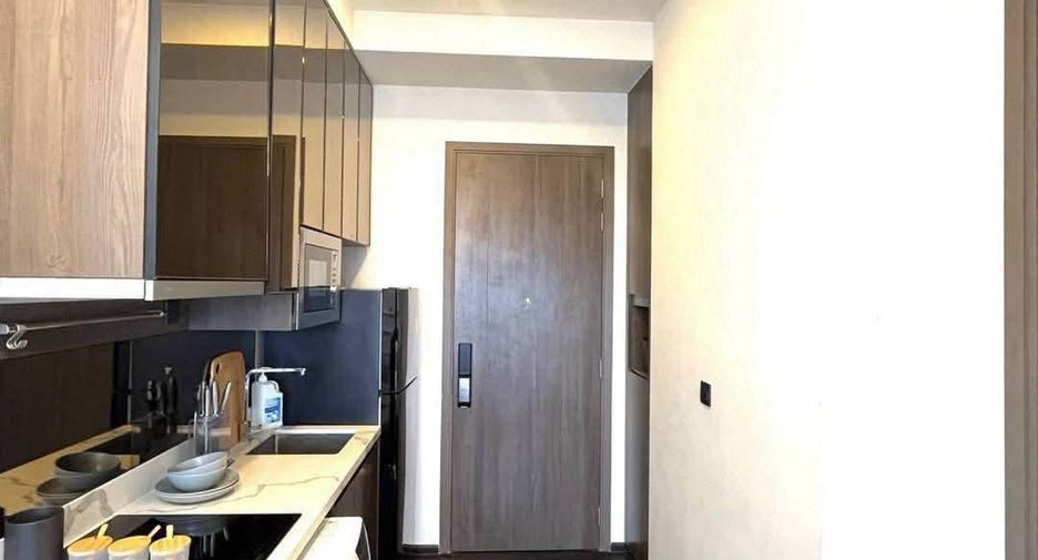 For rent 1 bed condo in Watthana, Bangkok
