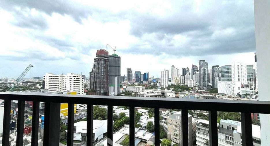 For rent 1 bed condo in Watthana, Bangkok