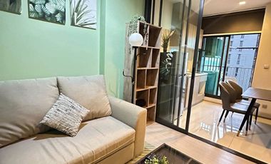 Condo en alquiler de 1 habitaciones en Huai Khwang, Bangkok