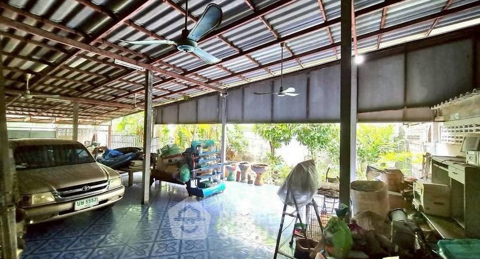 出售 7 卧室 联排别墅 在 Mueang Chon Buri, Chon Buri