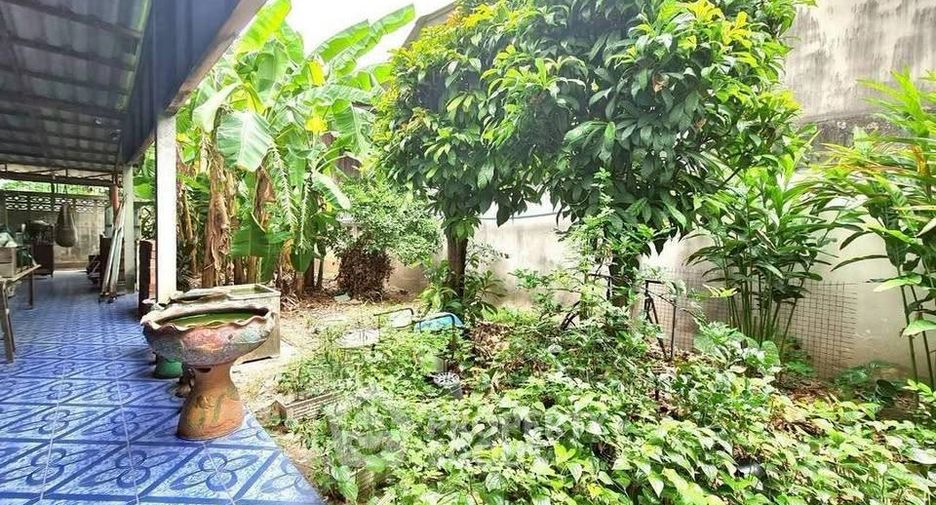 出售 7 卧室 联排别墅 在 Mueang Chon Buri, Chon Buri
