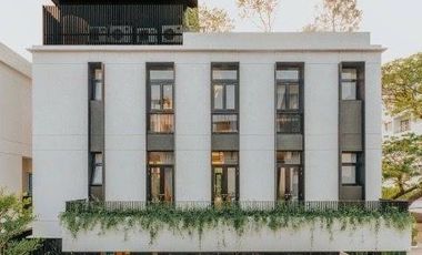 For sale 4 ベッドルーム house in Bang Kapi, Bangkok