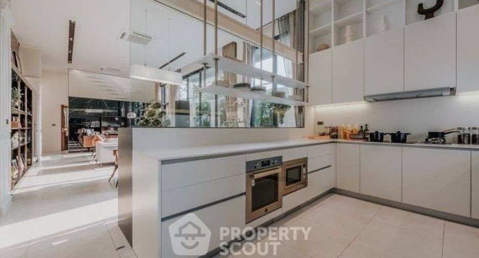 For sale 4 ベッドルーム house in Bang Kapi, Bangkok